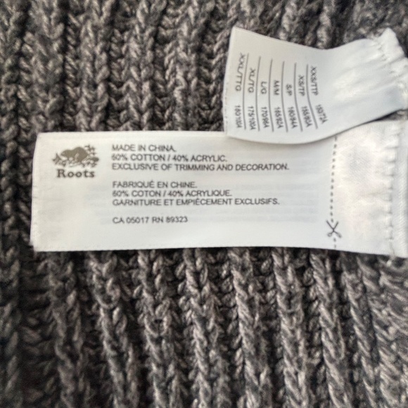 Roots grey cabin crew neck pullover sweater size small EUC - Picture 13 of 14